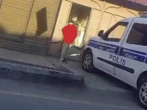 Küçədə çılpaq gəzən qadın xəstəxanaya yerləşdirildi