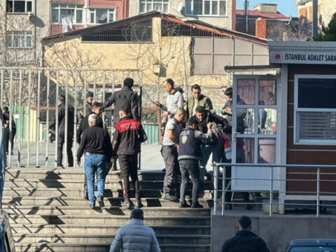 İstanbulda məhkəmə binasına silahlı hücum: Terrorçuların zərərsizləşdirilməsinin ANBAAN VİDEOSU – FOTO