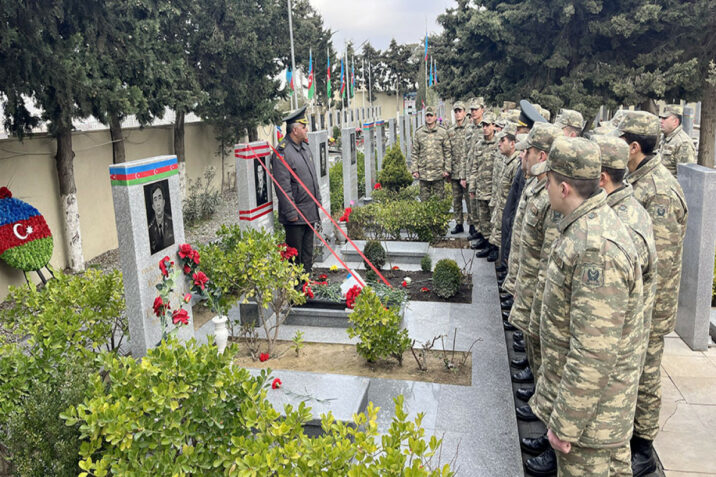 Milli Qəhrəman Mübariz İbrahimovun doğum günü ilə bağlı mərasimlər keçirilib – VİDEO Milli Qəhrəman Mübariz İbrahimovun doğum günü ilə bağlı mərasimlər keçirilib – VİDEO