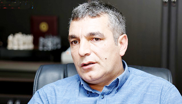 “İlk dəfə idi ki, seçkidə növbə gözlədim” “İlk dəfə idi ki, seçkidə növbə gözlədim”
