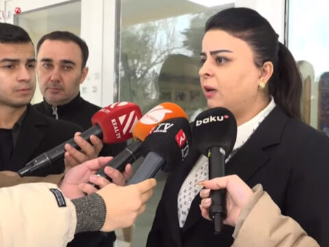Qeyri-etik görüntüləri yayılan şagirdin oxuduğu məktəbin direktoru: “Zarafat edib”