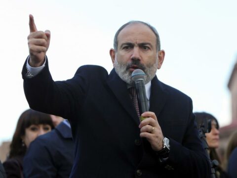 Paşinyan separatçı-terrorçu rejimin liderlərini “asfalta döşəməyi” əmr etdi…