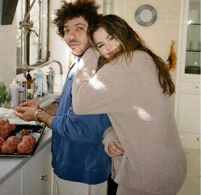 Selena Qomez ilk dəfə sevgilisindən danışdı: “Möhtəşəm hisdir” Selena Qomez ilk dəfə sevgilisindən danışdı: “Möhtəşəm hisdir”