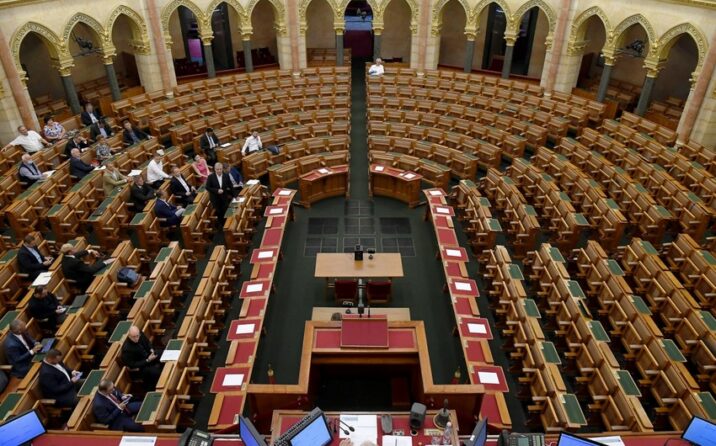 Macarıstan parlamenti ölkənin yeni prezidentini seçib Macarıstan parlamenti ölkənin yeni prezidentini seçib