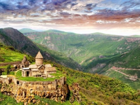 Kəlbəcərdə ən müasir standartlara uyğun bina tikilir -VİDEO