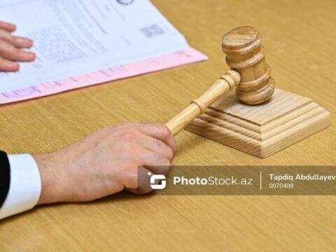 Bakıda 40 manat borc pula görə tanışını bıçaqlayan şəxslə bağlı QƏRAR