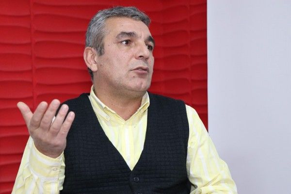 “Azərbaycanda devalvasiya qaçılmazdır!” – İqtisadçı PROQNOZ VERDİ “Azərbaycanda devalvasiya qaçılmazdır!” – İqtisadçı PROQNOZ VERDİ