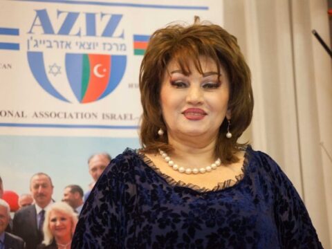 Xalq artisti gənc həmkarlarına SƏSLƏNDİ: “Musiqimizi bəsitləşdirməyin”