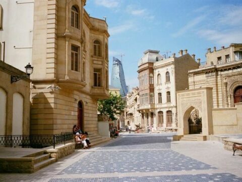 İçərişəhərə avtomobillərin girişinə qadağa qoyan qurum dəyişdi