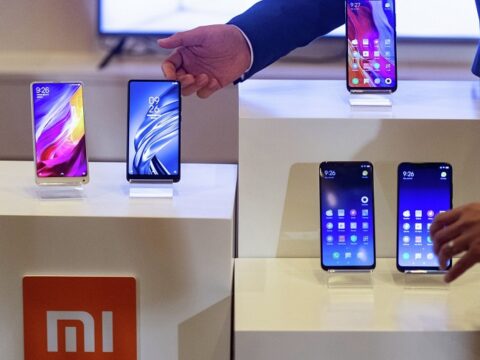 Azərbaycana gətirilən smartfonlar bahalaşıb – Ən çox bu ölkələrdən telefon alırıq…