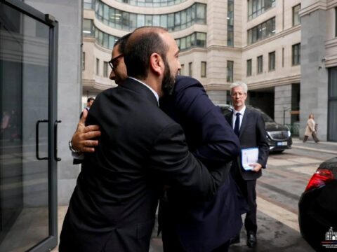 Mirzoyan Cənubi Kiprin XİN başçısı ilə görüşüb