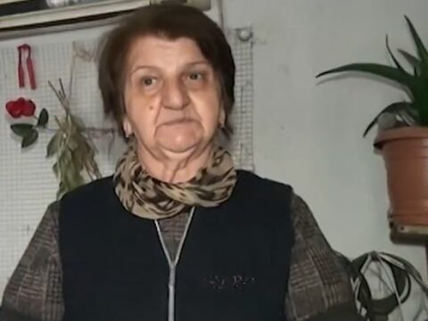 Yevlaxda 48 ildir elektrik işləyən qadın