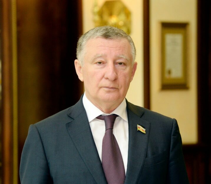 “Onlar Vətən müharibəsində düşmənə qarşı mübarizdə böyük qəhrəmanlıqlar göstərib” “Onlar Vətən müharibəsində düşmənə qarşı mübarizdə böyük qəhrəmanlıqlar göstərib”