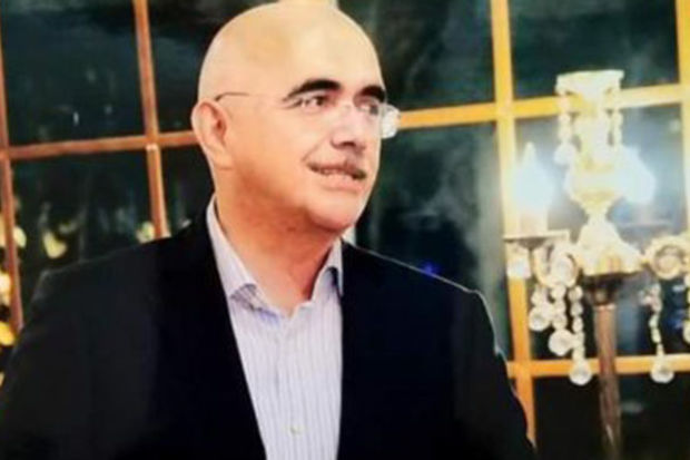 Nazirlər Kabinetinin idarə müdirinin üstünə silah çıxararaq dörd milyon manat istədi