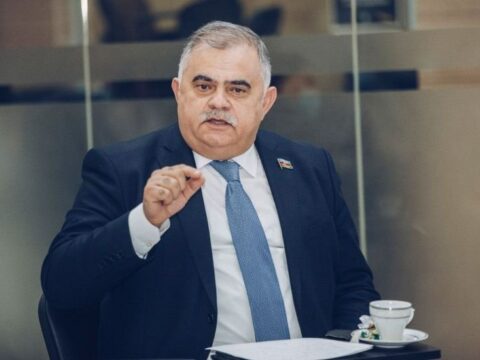 Deputatlardan Paşinyanın təbrikinə reaksiya: “Hərəkətləri görüntü xarakteri daşıyır”