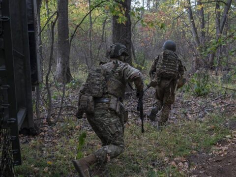 Ukraynalı əsgərlər bu şəhərdə könüllü təslim olublar