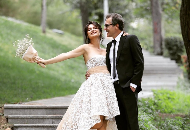 “Hercai”nin məşhur aktrisası yazarla EVLƏNDİ “Hercai”nin məşhur aktrisası yazarla EVLƏNDİ