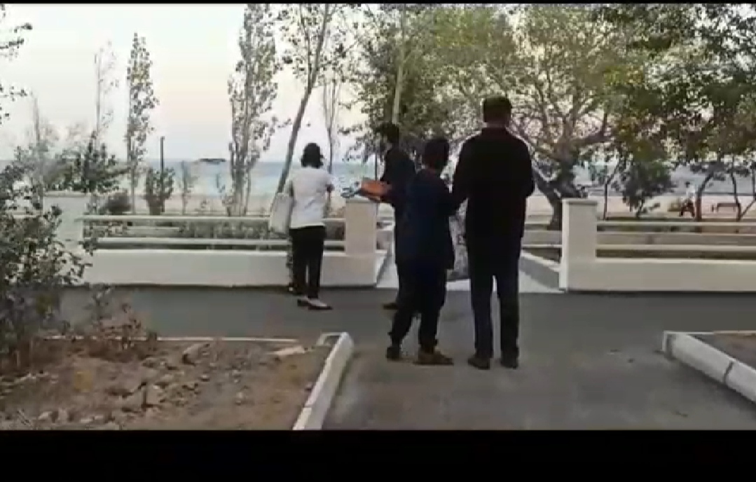 Sahil qəsəbəsinin möminləri ehsan payladı