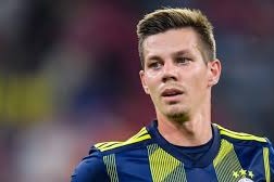 “Fənərbağça”nın futbolçusu İtaliya klubuna keçdi