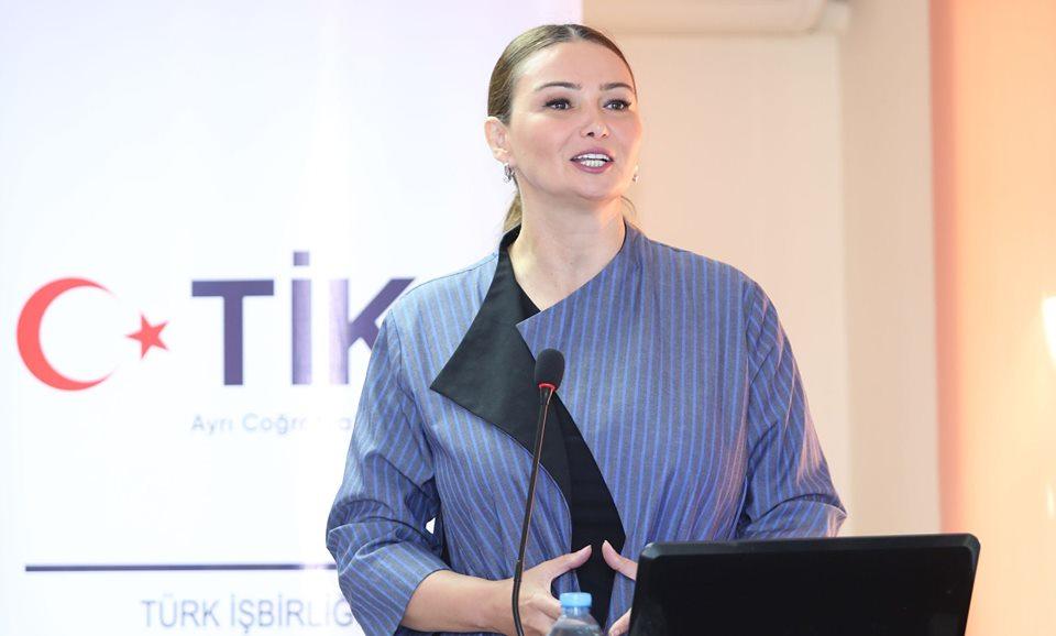Deputat mədəniyyət işçiləri ilə görüşdü