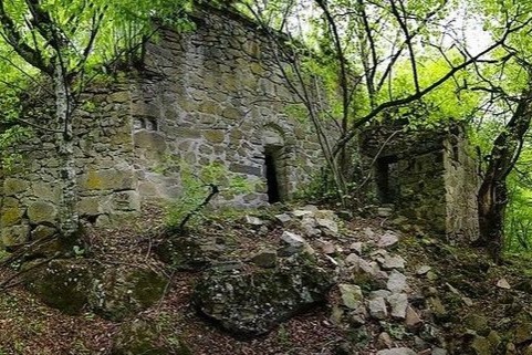 Kəlbəcərdə yerləşən Qırmızı monastır məhv olmaq üzrədir – RƏSMİ