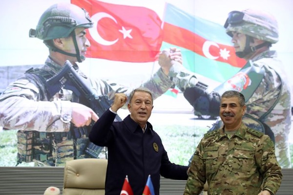 Azərbaycan və Türkiyə müdafiə nazirlərinin görüşü keçirilib