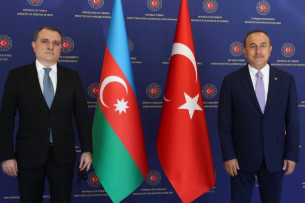 Bayramov və Çavuşoğlu telefonla danışdı