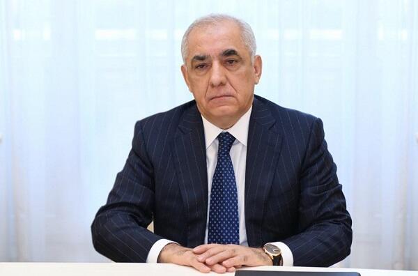 Əli Əsədov rəhbər şəxsləri topladı