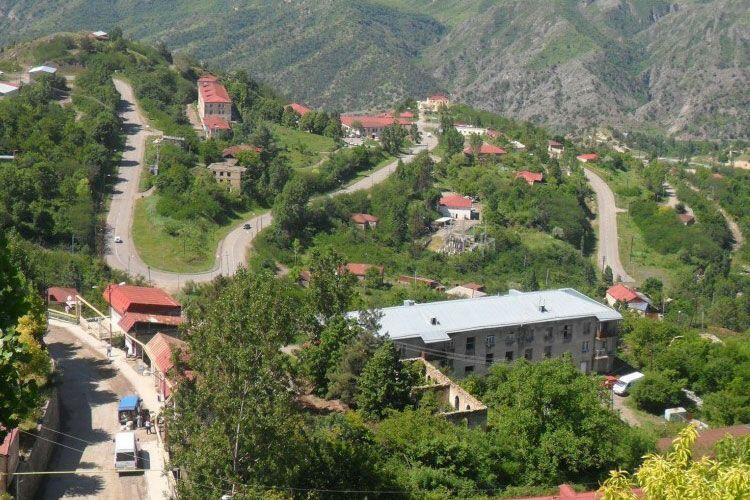 Azad olunmuş ərazilərə qanunsuz keçməyə cəhd göstərən şəxslər saxlanıldı