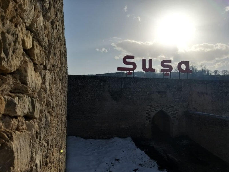Şuşa Qala divarı bərpadan sonra