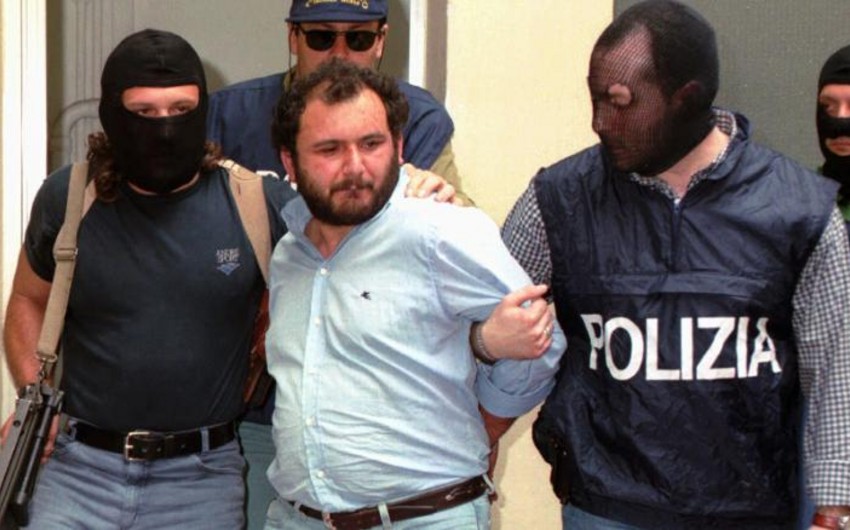 100 nəfəri öldürmüş mafiya lideri azadlığa buraxıldı