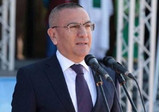 Həbsə düşən icra başçısı şeir yazmağa başlayıb