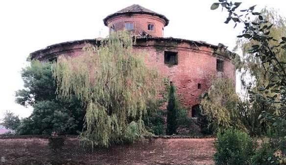 Nadir şahın inşa etdiyi Dairəvi qala məhv olur – Foto