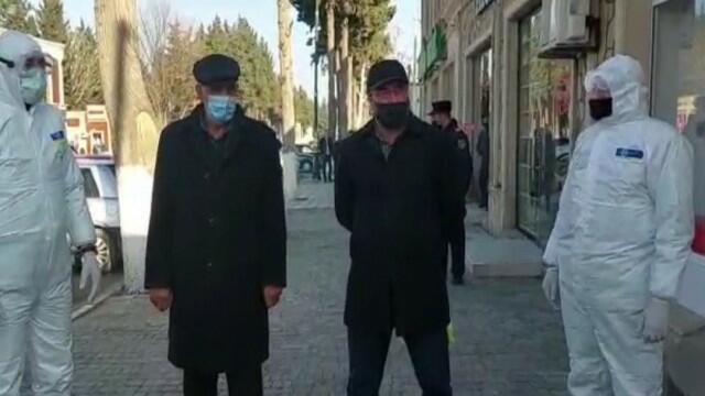 Korona xəstəsi olan ata və oğul küçədə saxlanıldı