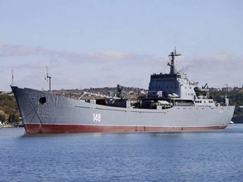 Rusiya desant gəmiləri Odessaya doğru irəliləyir
