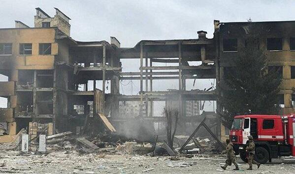 Ruslar hərbi hissəni vurdu: 70 Ukrayna hərbçisi öldü – Foto