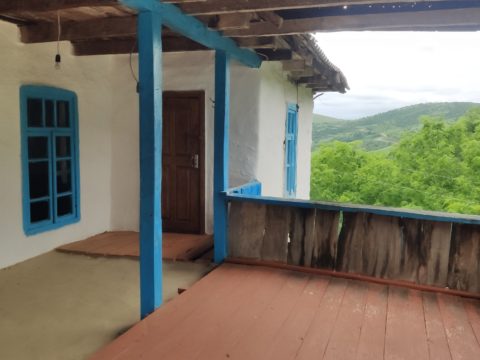 Sahil Babayevin “boşaltdığı” kəndlərin qıfıllı qapıları