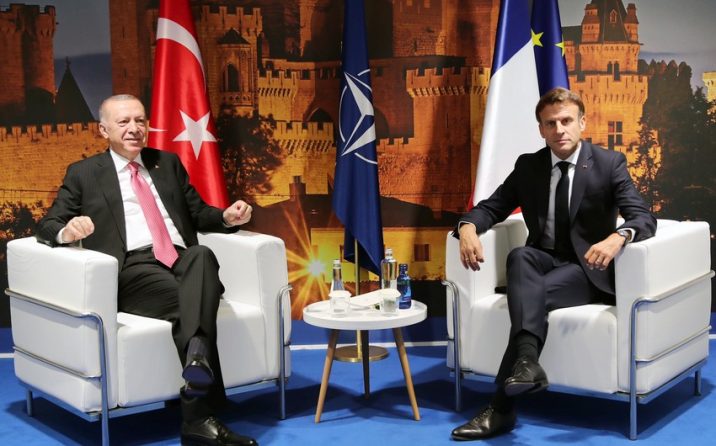 Ərdoğan Makronla görüşüb
