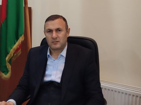 …nə Aqil Abbasın maaşında,  nə də Fəzailin obyektlərində…