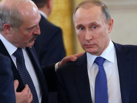 Putin Lukaşenko ilə danışdı