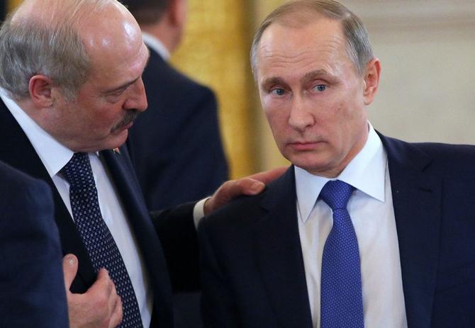 Putin Lukaşenko ilə danışdı