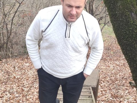 Lənətlənmiş həyatımızda heç olmasa şirin canımıza qıymayaq…