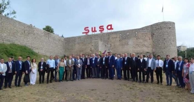 ŞƏHİD QANI İLƏ DİRÇƏLƏN ŞUŞA