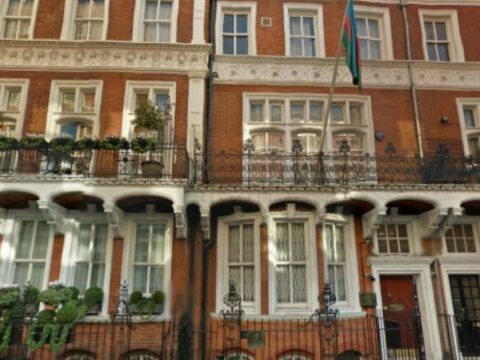 XİN başçısı Azərbaycanın Britaniyadakı səfirliyinə hücumu pisləyən ölkələrə təşəkkür edib