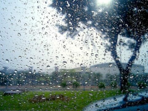 Sabahın havası: Temperatur enəcək, yağış yağacaq