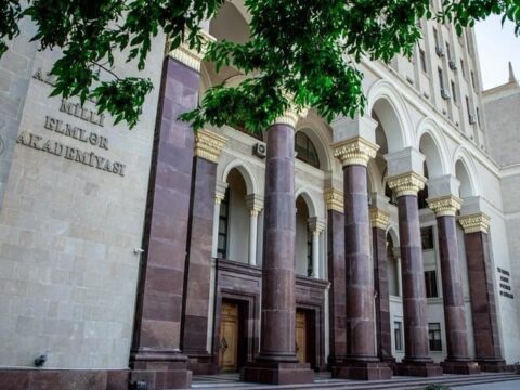 “Lökbatanda püskürən vulkan dünyanın ən aktiv palçıq vulkanıdır”