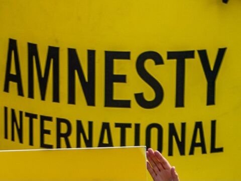“Amnesty İnternational” dağılır? – İsveç ofisinin həmtəsisçisi təşkilatı tərk edib…