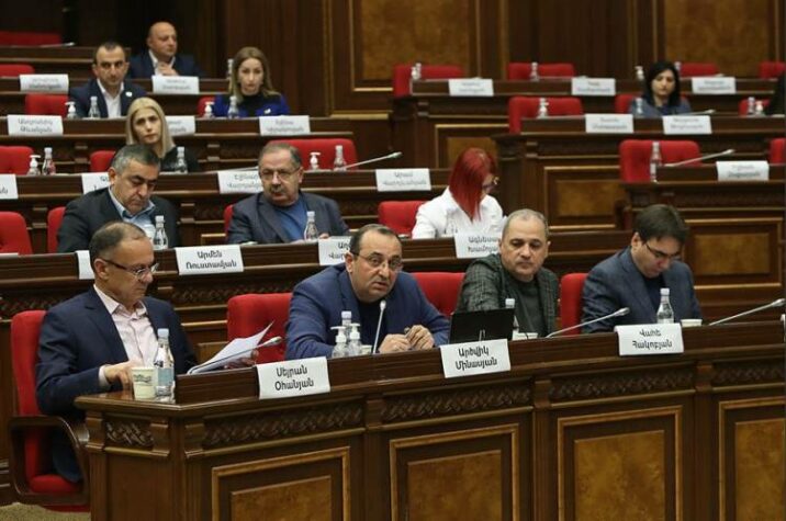 Rusiya hərbçiləri bu dəfə Köçəryan və Sərkisyan tərəfdarları olan deputatları Laçına buraxdı?..