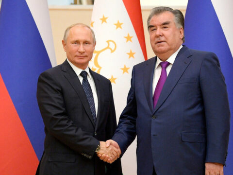 Putin Tacikistan prezidentinə zəng etdi