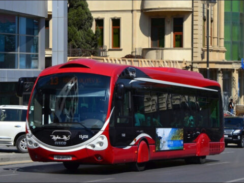Bakıda 144 avtobus gecikir